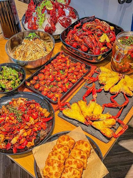 紅月菜品多嗎？口味如何？